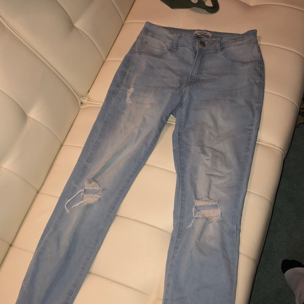 Refuge light wash skinny jeans ripped